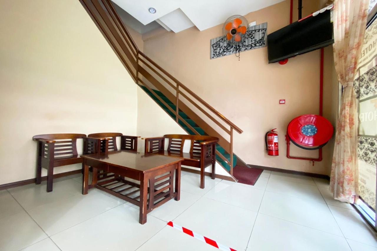 Oyo 90108 Hotel Kaya Kota Kinabalu Luaran gambar