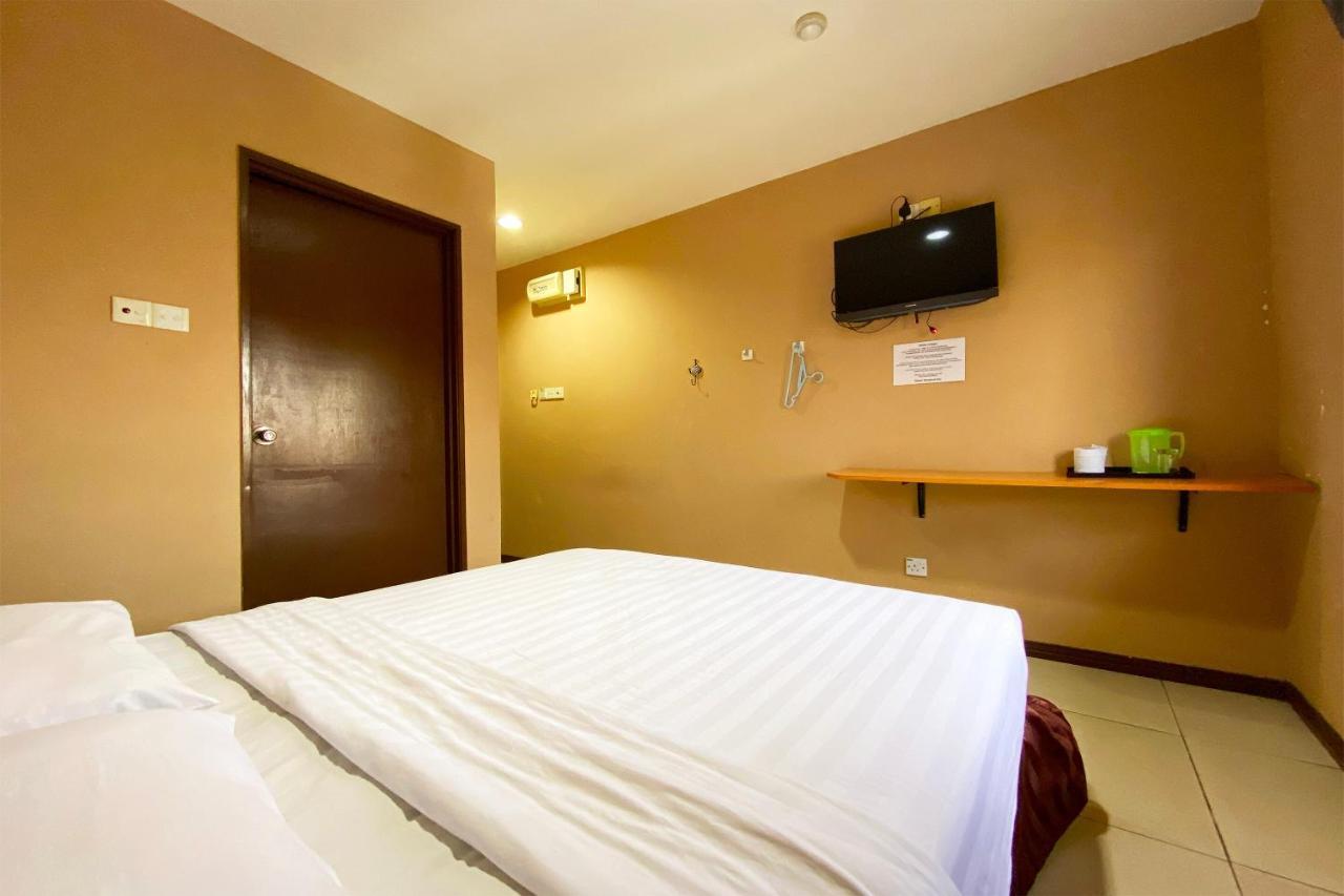 Oyo 90108 Hotel Kaya Kota Kinabalu Luaran gambar