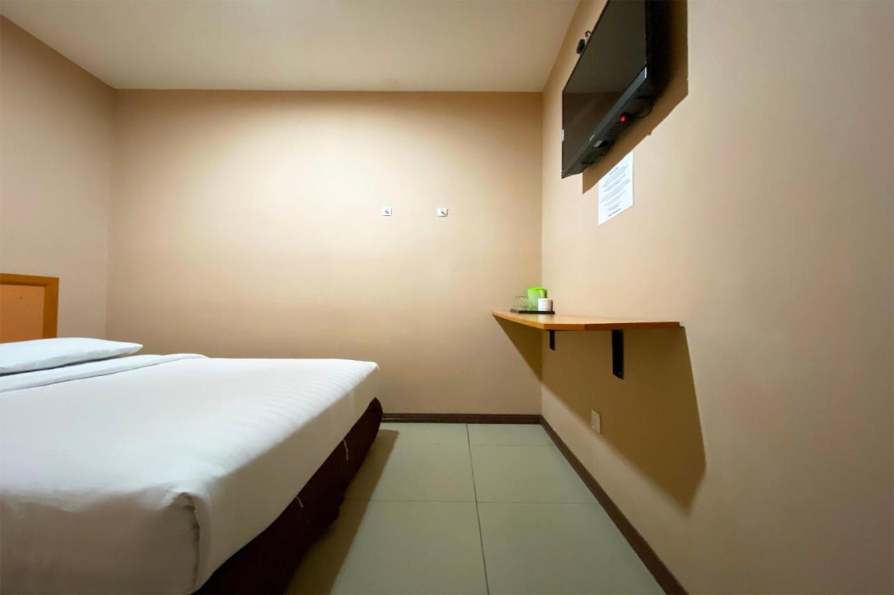 Oyo 90108 Hotel Kaya Kota Kinabalu Luaran gambar