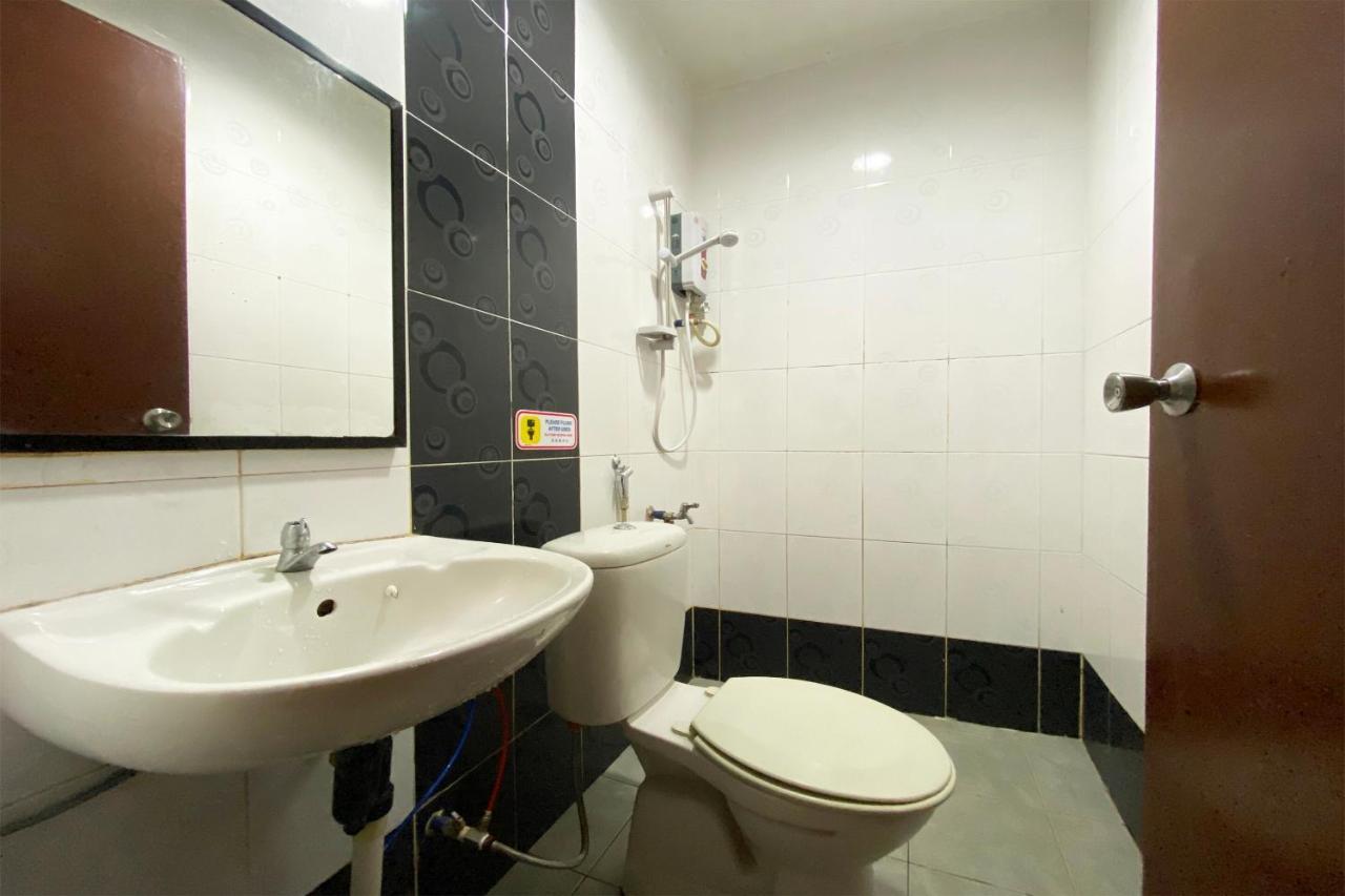Oyo 90108 Hotel Kaya Kota Kinabalu Luaran gambar