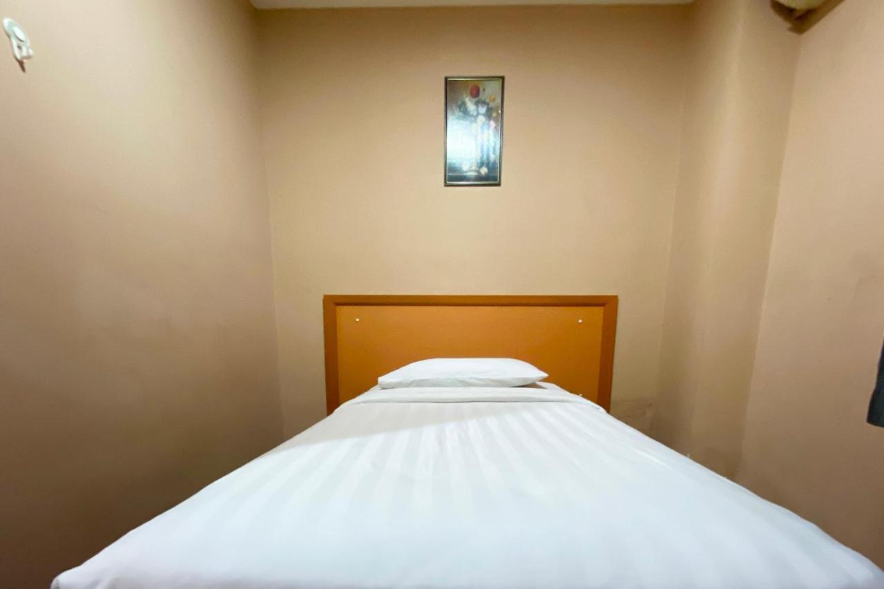 Oyo 90108 Hotel Kaya Kota Kinabalu Luaran gambar
