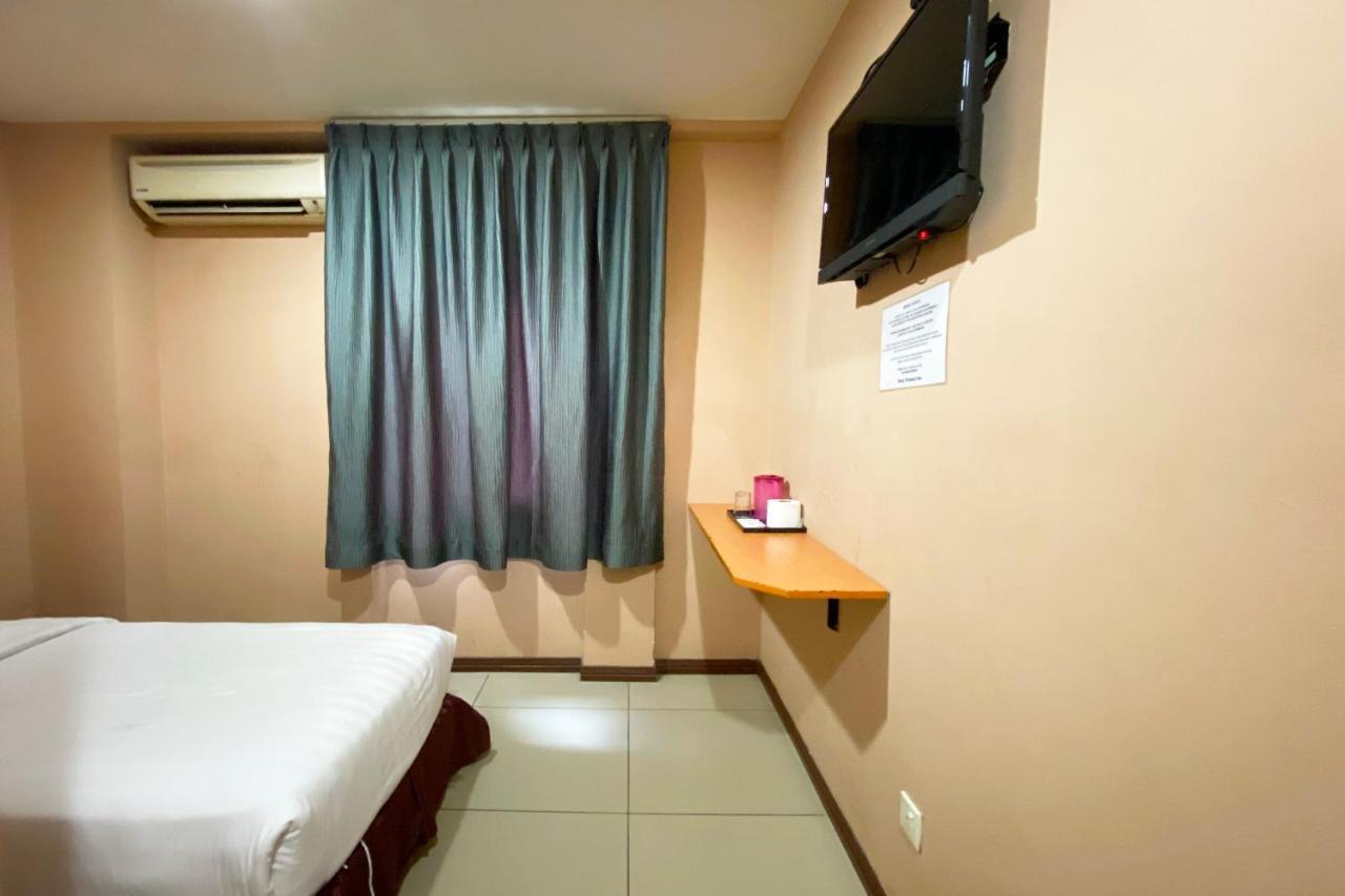 Oyo 90108 Hotel Kaya Kota Kinabalu Luaran gambar